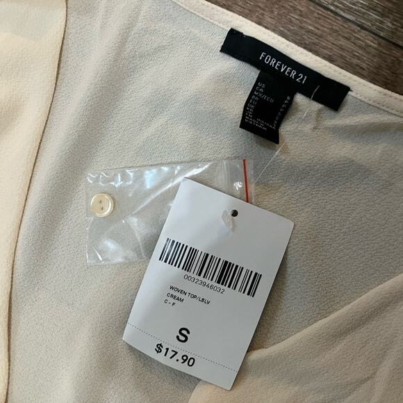 NWT Forever 21 Cream Wrap V-Neck Blouse (M) - Picture 6 of 7